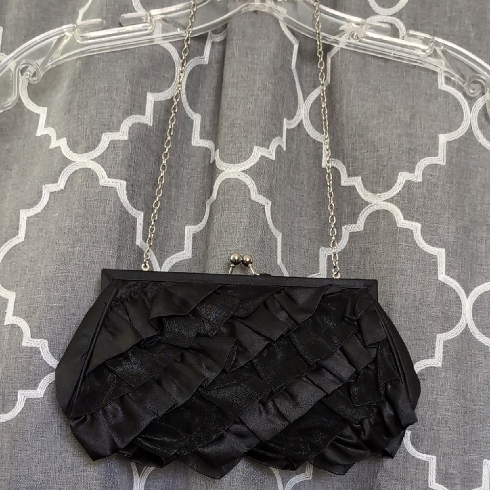 White House Black Market legant Black Ruffled Evening Clutch